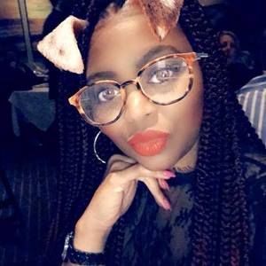 Meet your Posher, Jade